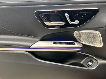 MERCEDES-BENZ CLE 300 4M Cabrio AMG DIGITAL Memo Kam…