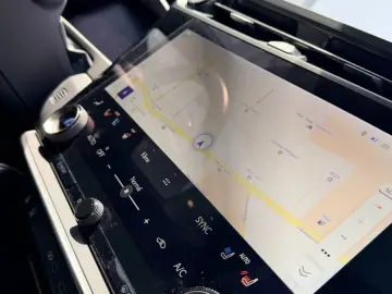 LEXUS RZ450e Luxury  DIRECT4   All-Wetter-Reifen