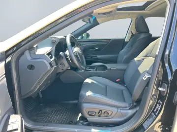 LEXUS ES 300 h Business Line  Bi-LED ACC PDC GSD Navi