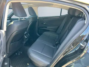 LEXUS ES 300 h Business Line  Bi-LED ACC PDC GSD Navi