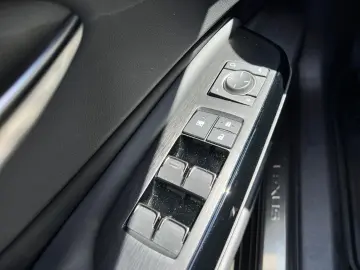 LEXUS ES 300 h Business Line  Bi-LED ACC PDC GSD Navi