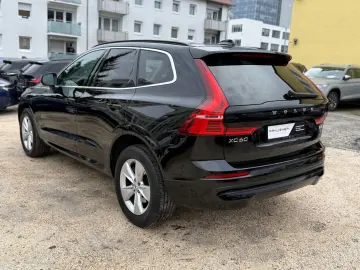 VOLVO XC60 Core AWD Kamera ACC Navi