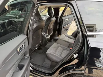 VOLVO XC60 Core AWD Kamera ACC Navi