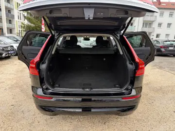 VOLVO XC60 Core AWD Kamera ACC Navi