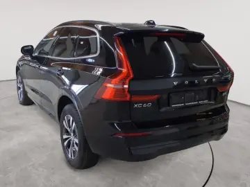 VOLVO XC60 B4 D AWD Geartronic Momentum Pro