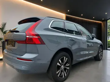 VOLVO XC 60 XC60 Momentum Pro AWD