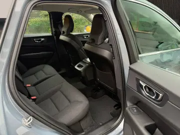 VOLVO XC 60 XC60 Momentum Pro AWD