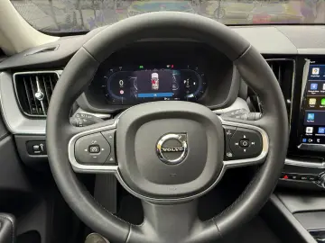 VOLVO XC 60 XC60 Momentum Pro AWD