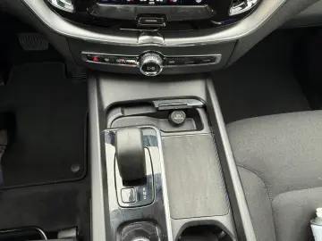 VOLVO XC 60 XC60 Momentum Pro AWD