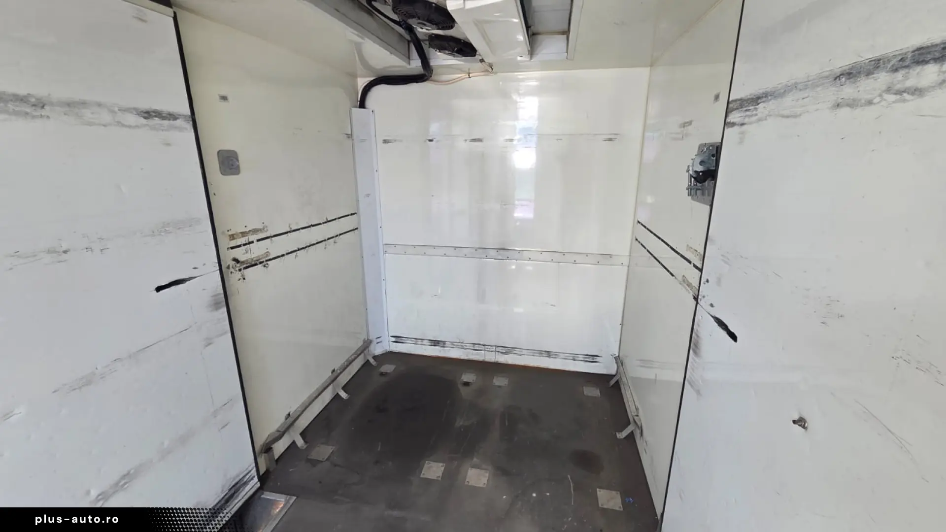 IVECO DAILY CUB FRIGORIFIC - STOC 6 BUCATI