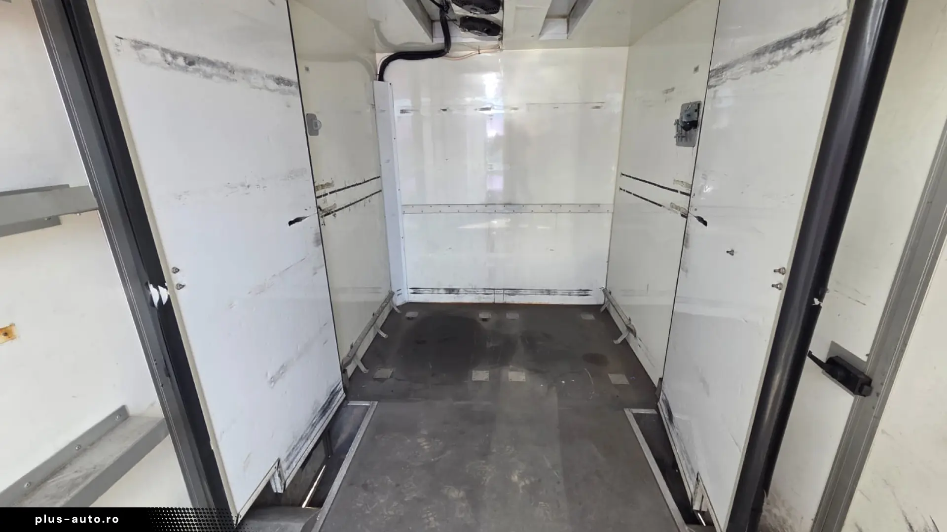 IVECO DAILY CUB FRIGORIFIC - STOC 6 BUCATI