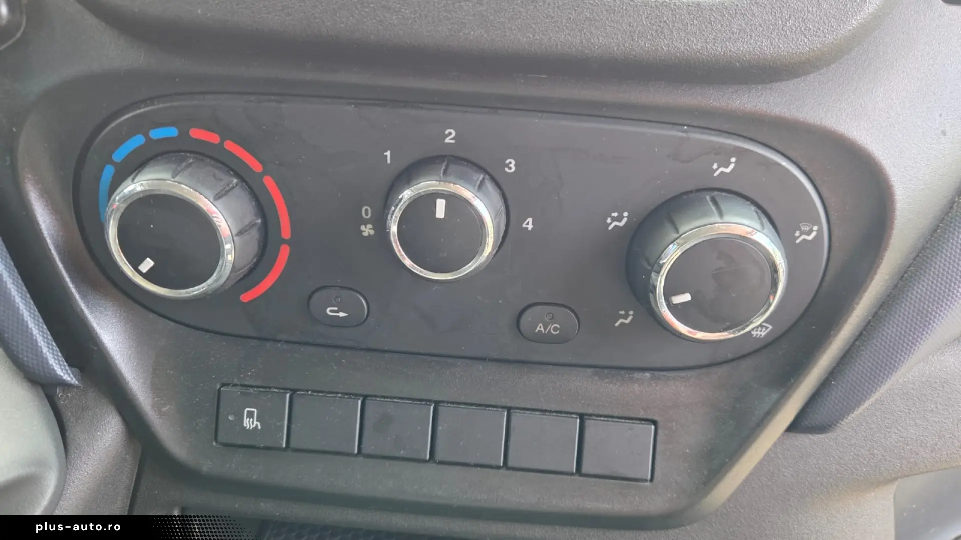 IVECO DAILY CUB FRIGORIFIC - STOC 6 BUCATI