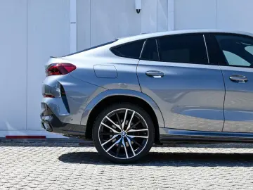 BMW X6 xDrive30d M-SportPRO 22 PANO KomSitz Sitzlüft