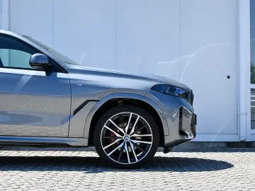 BMW X6 xDrive30d M-SportPRO 22 PANO KomSitz Sitzlüft