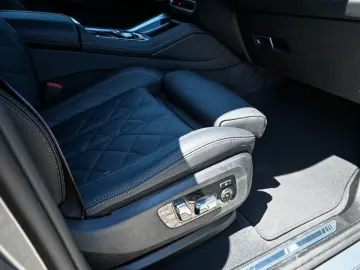 BMW X6 xDrive30d M-SportPRO 22 PANO KomSitz Sitzlüft