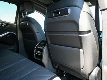 BMW X6 xDrive30d M-SportPRO 22 PANO KomSitz Sitzlüft