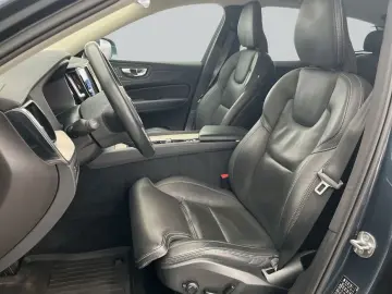 VOLVO XC60 B5 D AWD Geartronic Inscription