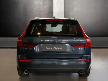 VOLVO XC60 B4 D AWD Momentum Pro Geartronic