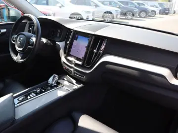 VOLVO XC60 B4 D AWD Geartronic Inscription ACC NAVI PA