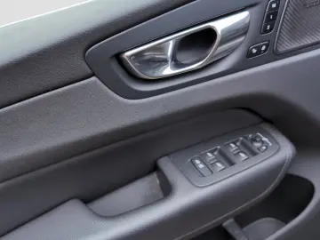 VOLVO XC60 B4 Diesel AWD GT Inscripton Standhz Kamera