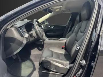VOLVO XC60 B4 D AWD Inscription StandHZG AHK