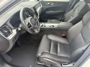 VOLVO XC60 Inscription AWD AHK-klappbar HUD Navi Memo