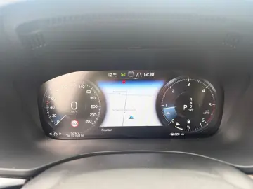 VOLVO XC60 Inscription AWD AHK-klappbar HUD Navi Memo