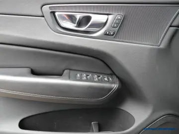 VOLVO XC60 B4 AWD Geartronic Plus Bright
