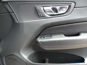 VOLVO XC60 B4 AWD Geartronic Plus Bright