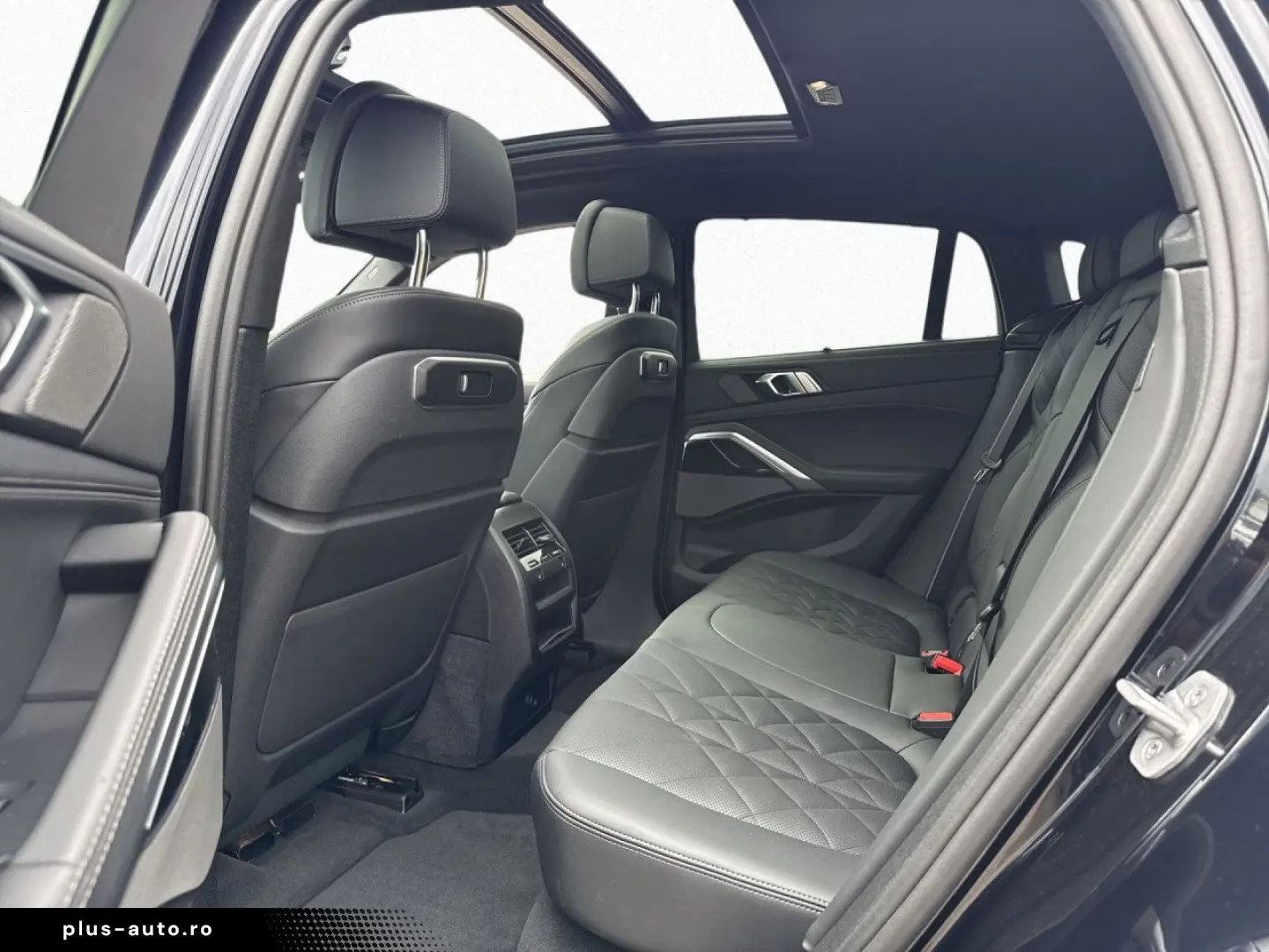 BMW X6 xDr 30d M SPORT PRO SoftCl AHK Pano StHz H K