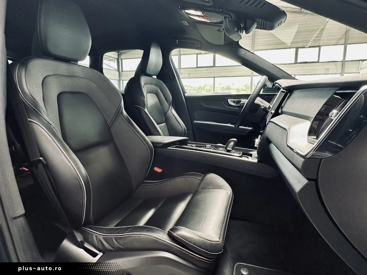 VOLVO XC60 2021 — imagine 15