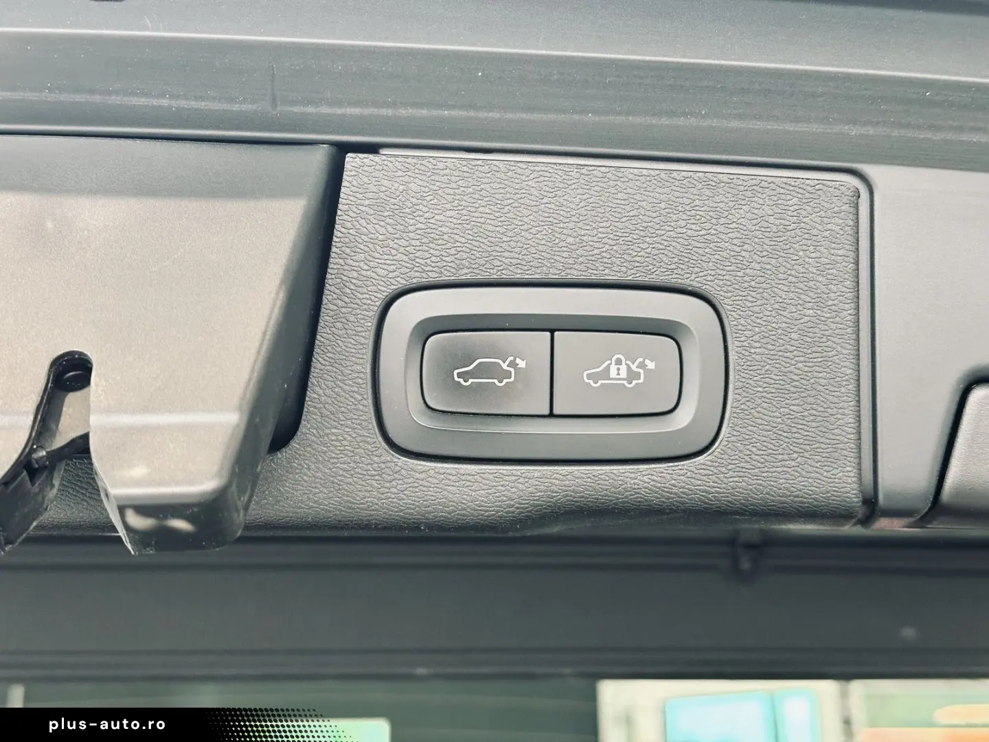 VOLVO XC60 2021 — imagine 26