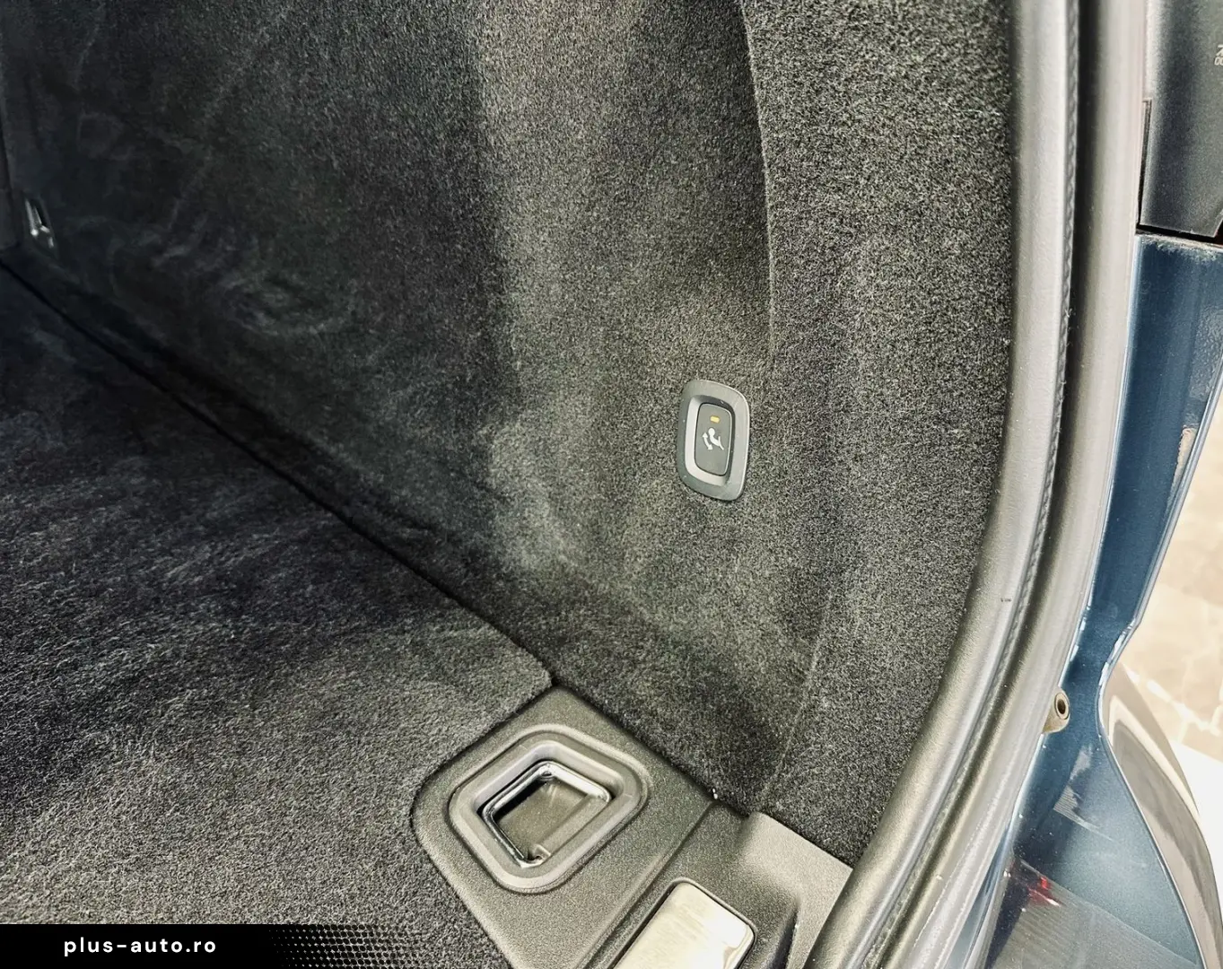 VOLVO XC60 2021 — imagine 27