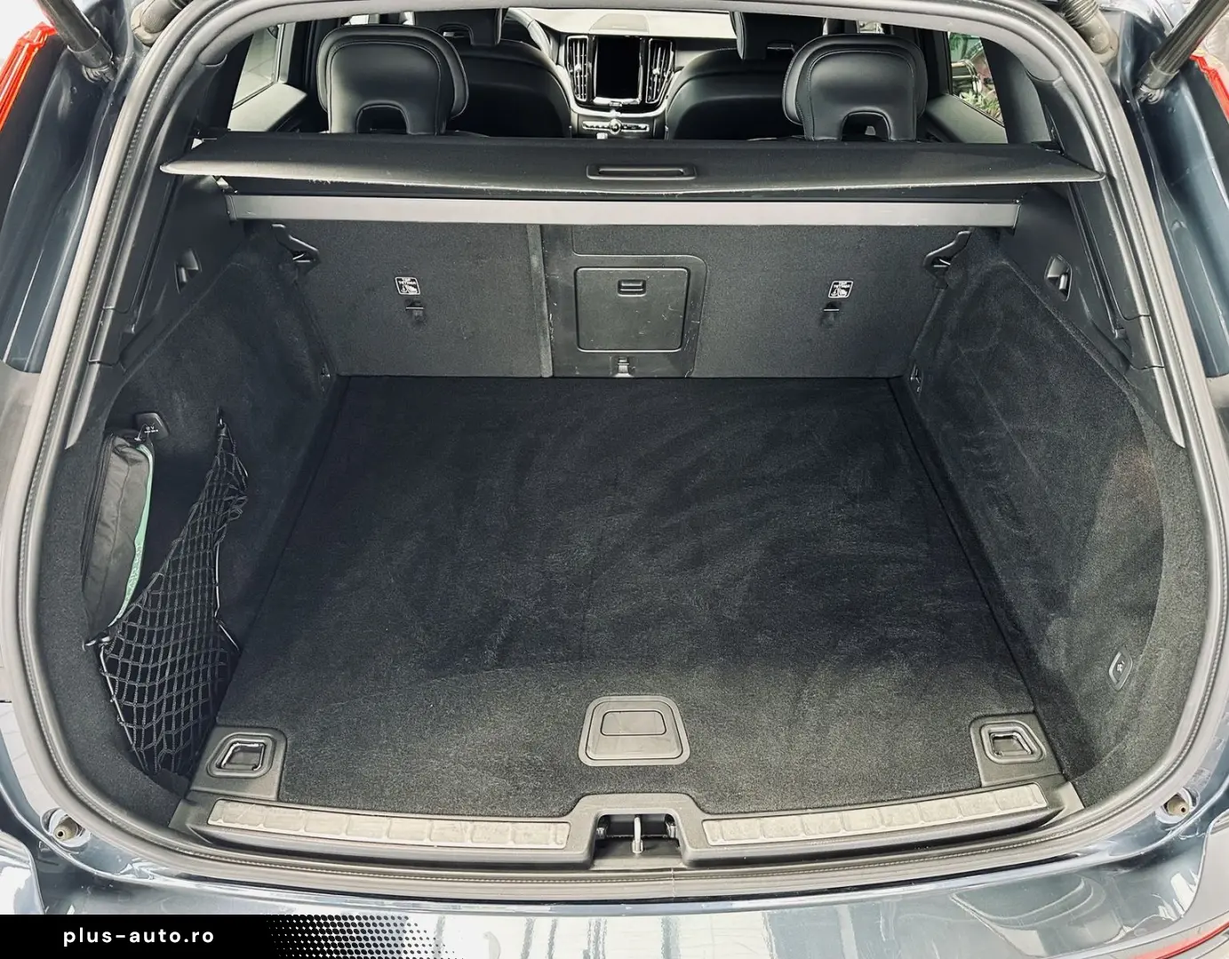 VOLVO XC60 2021 — imagine 30
