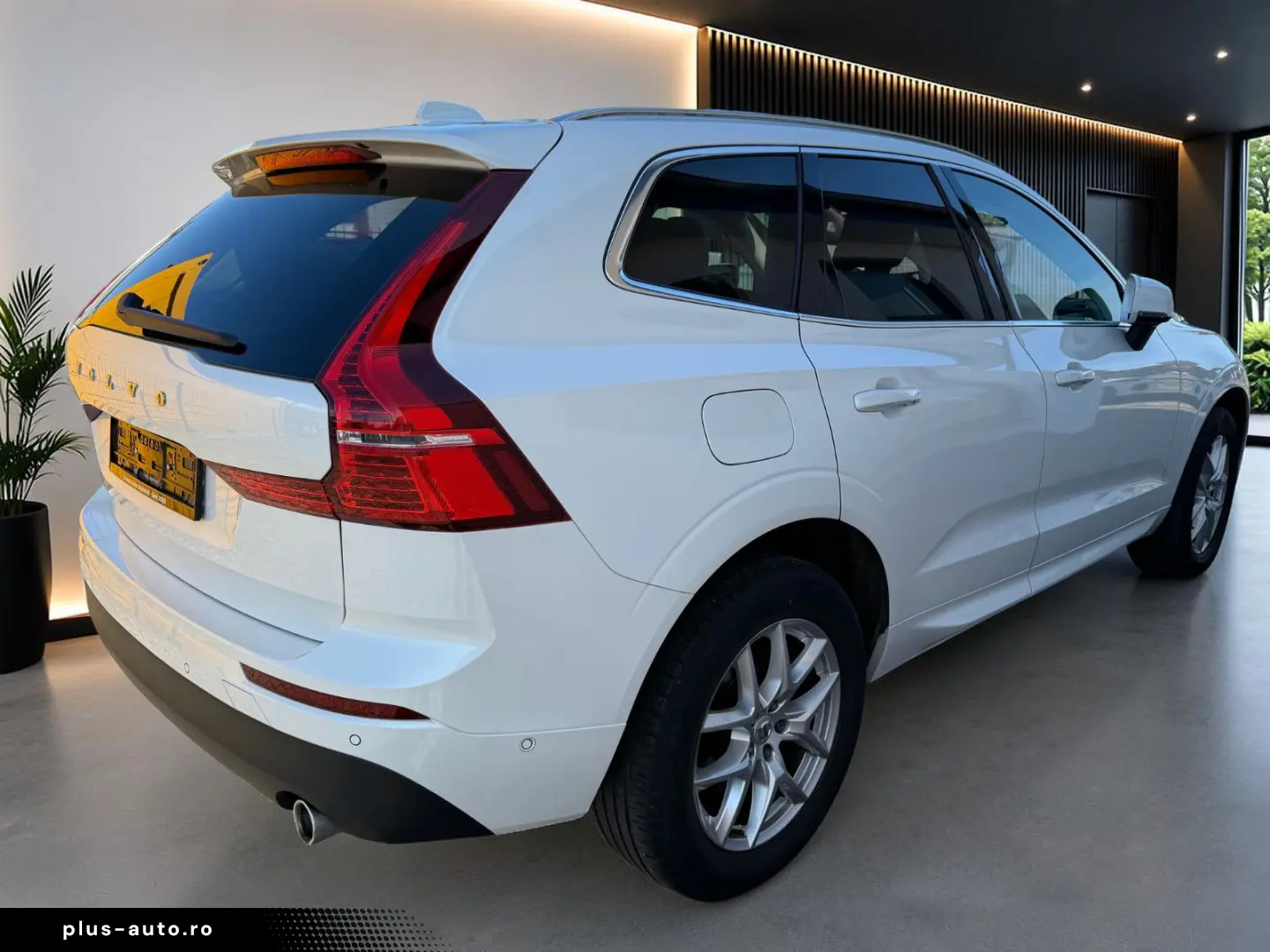 VOLVO XC60 2021 — imagine 4