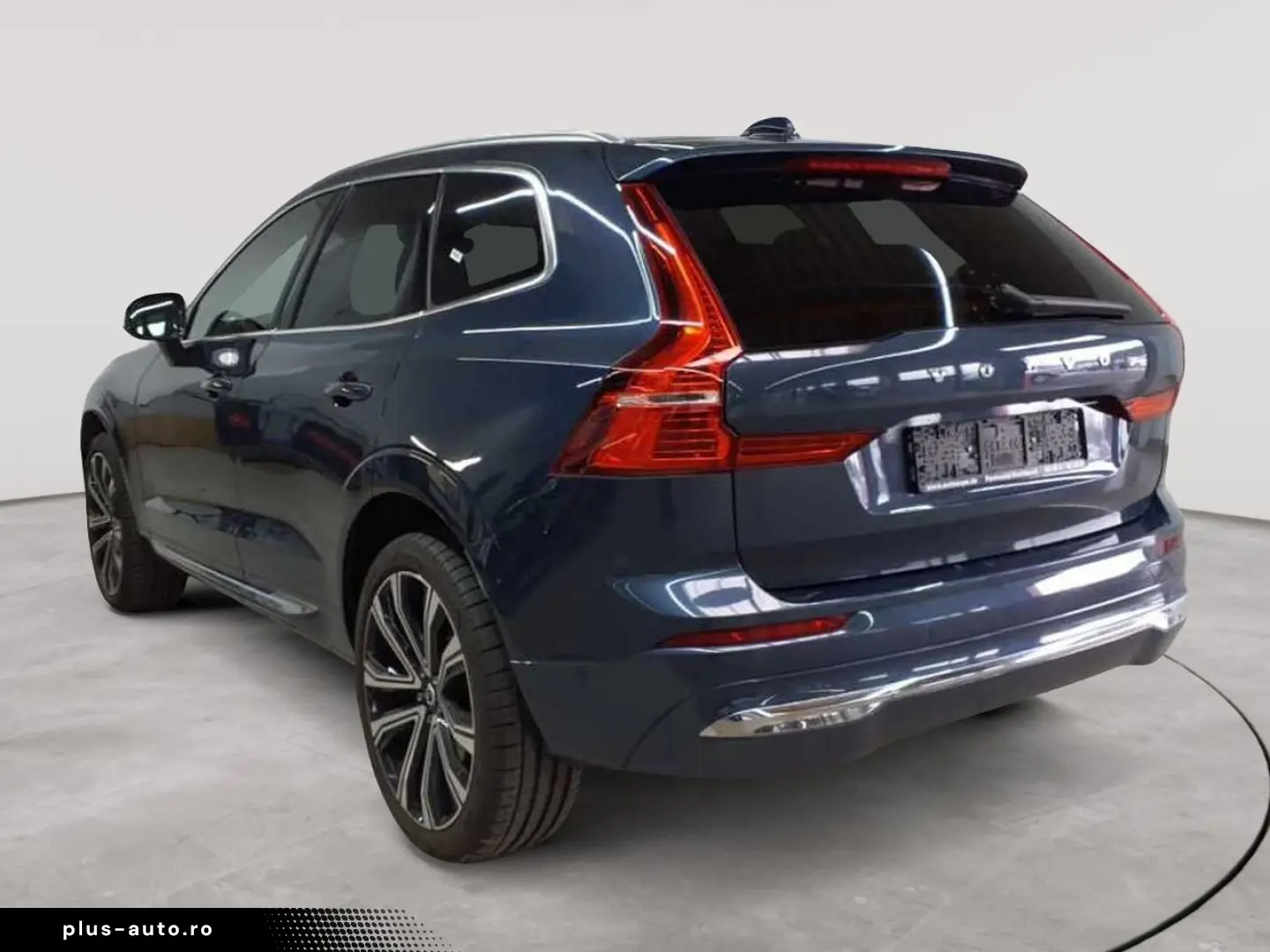 VOLVO XC60 2023 — imagine 2