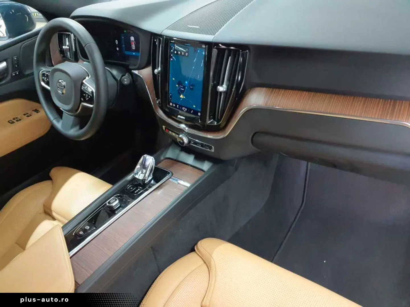 VOLVO XC60 2023 — imagine 12
