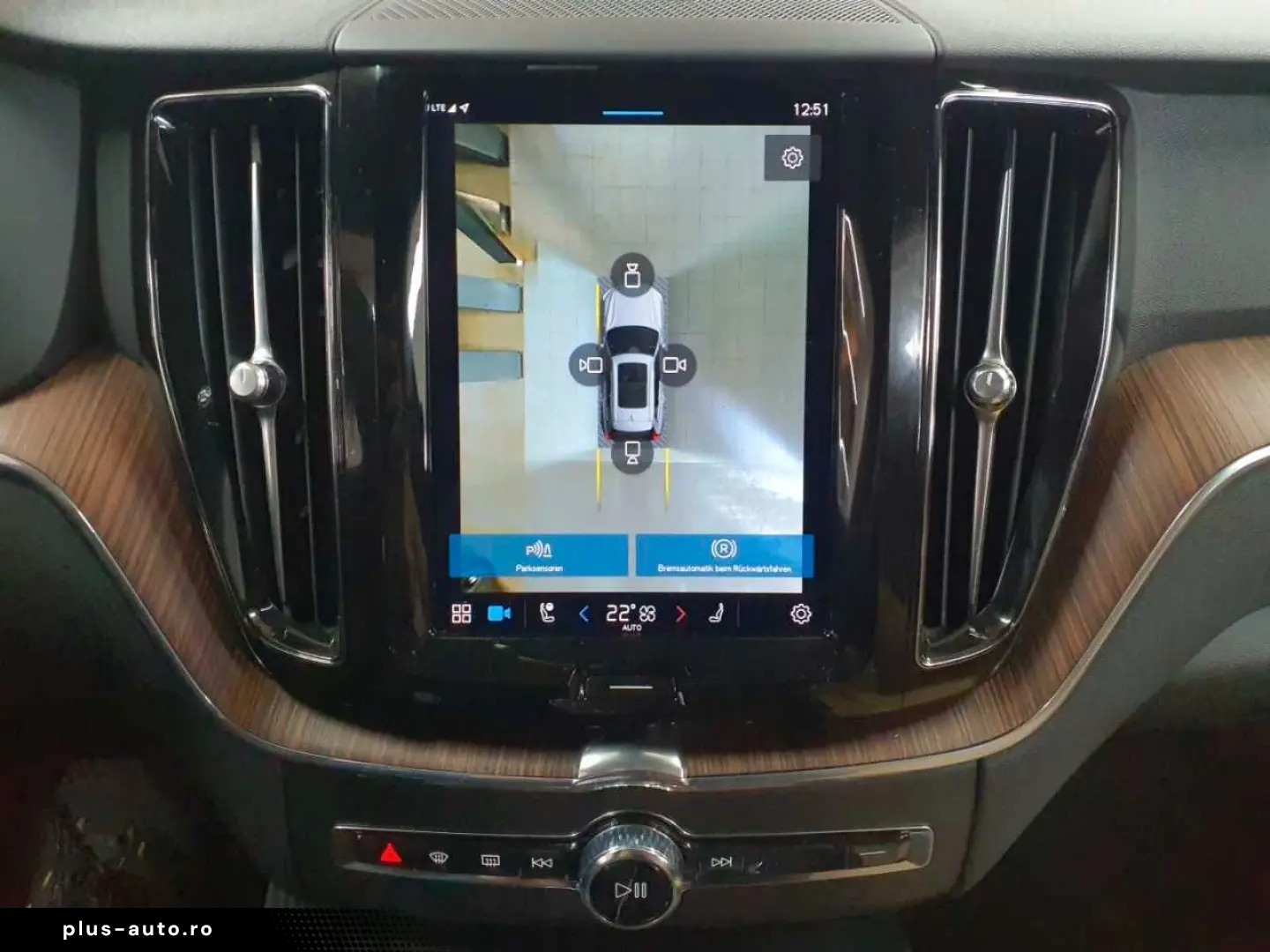 VOLVO XC60 2023 — imagine 15