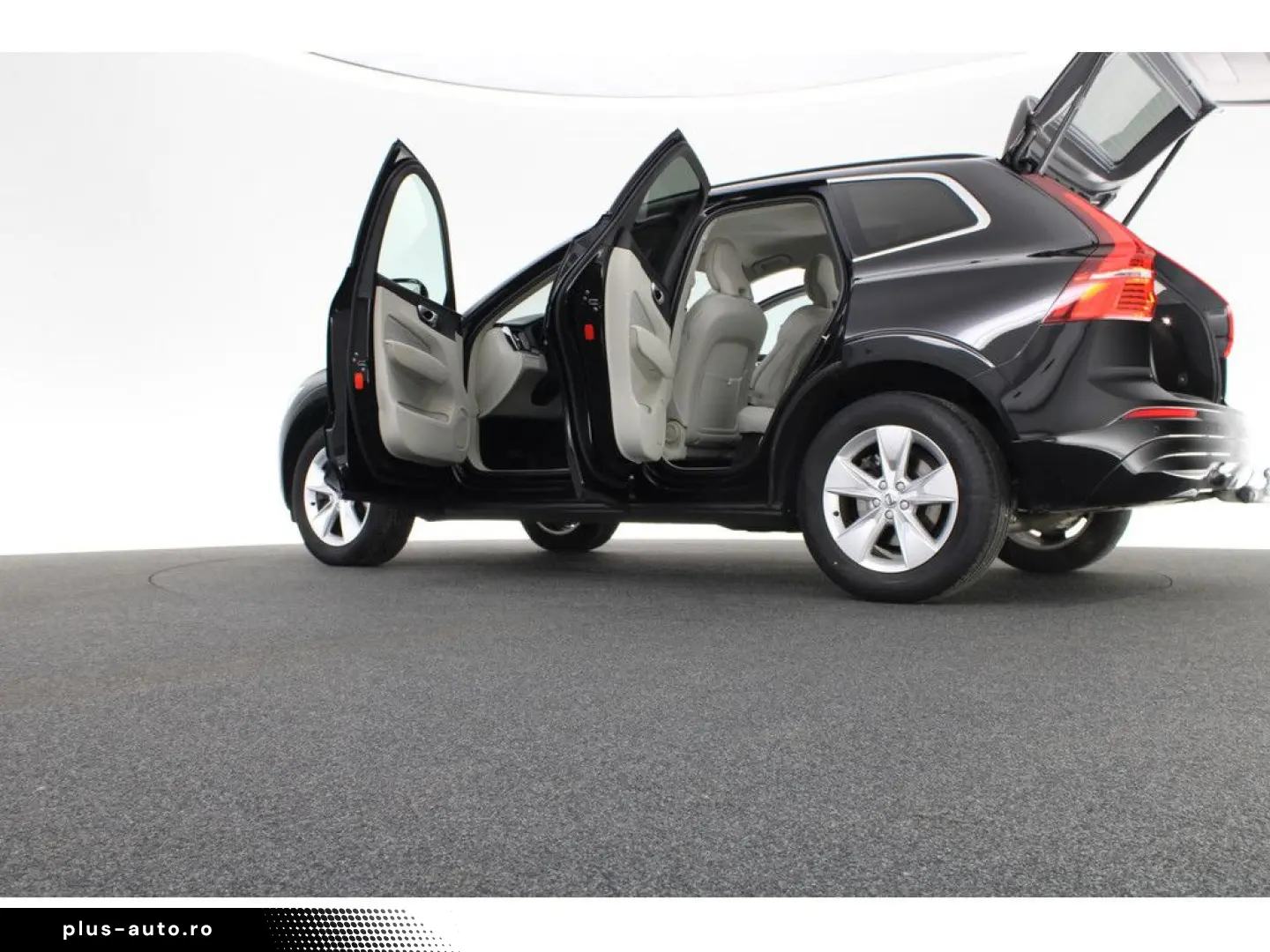 VOLVO XC60 2023 — imagine 18