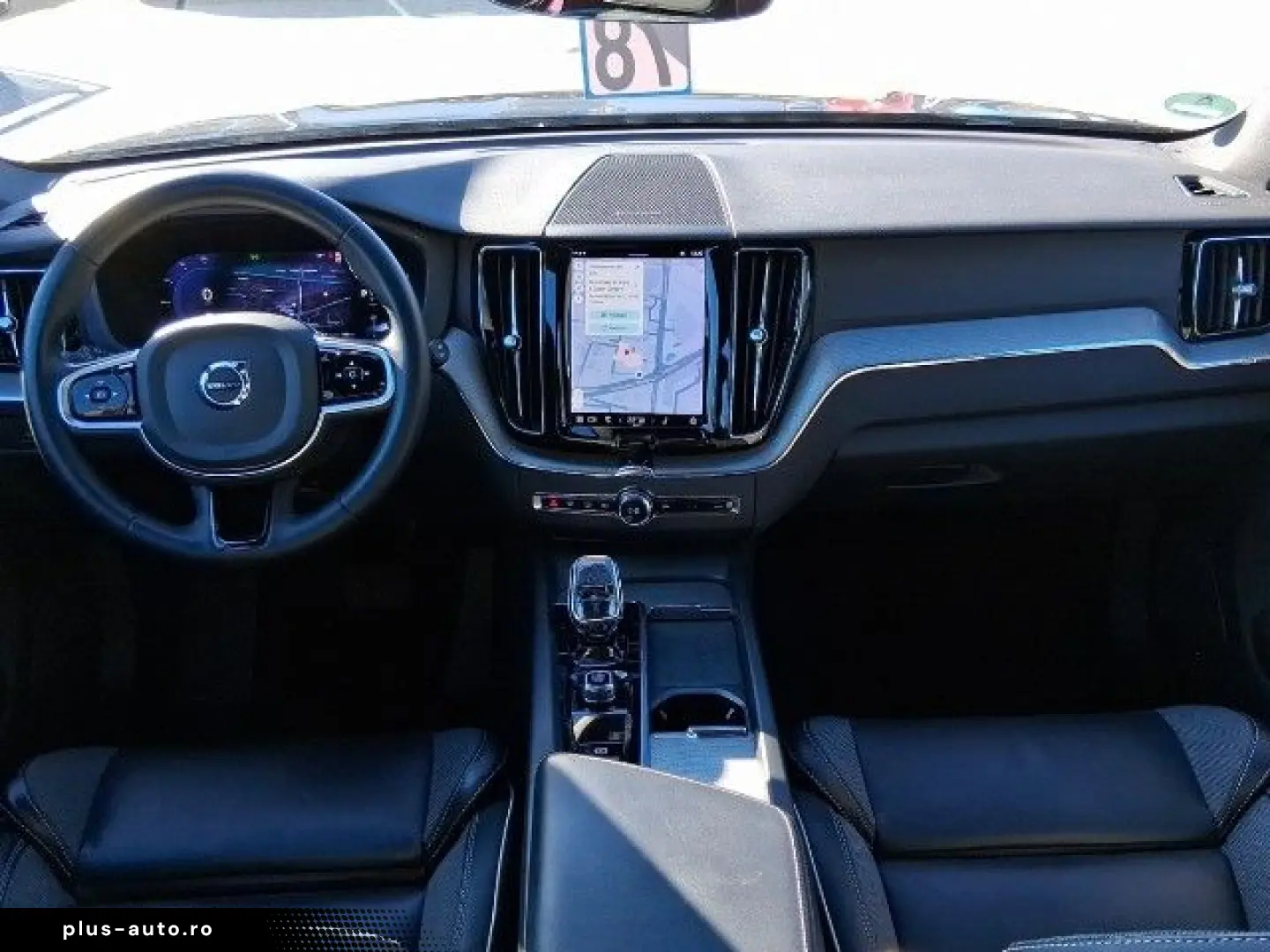 VOLVO XC60 2022 — imagine 12