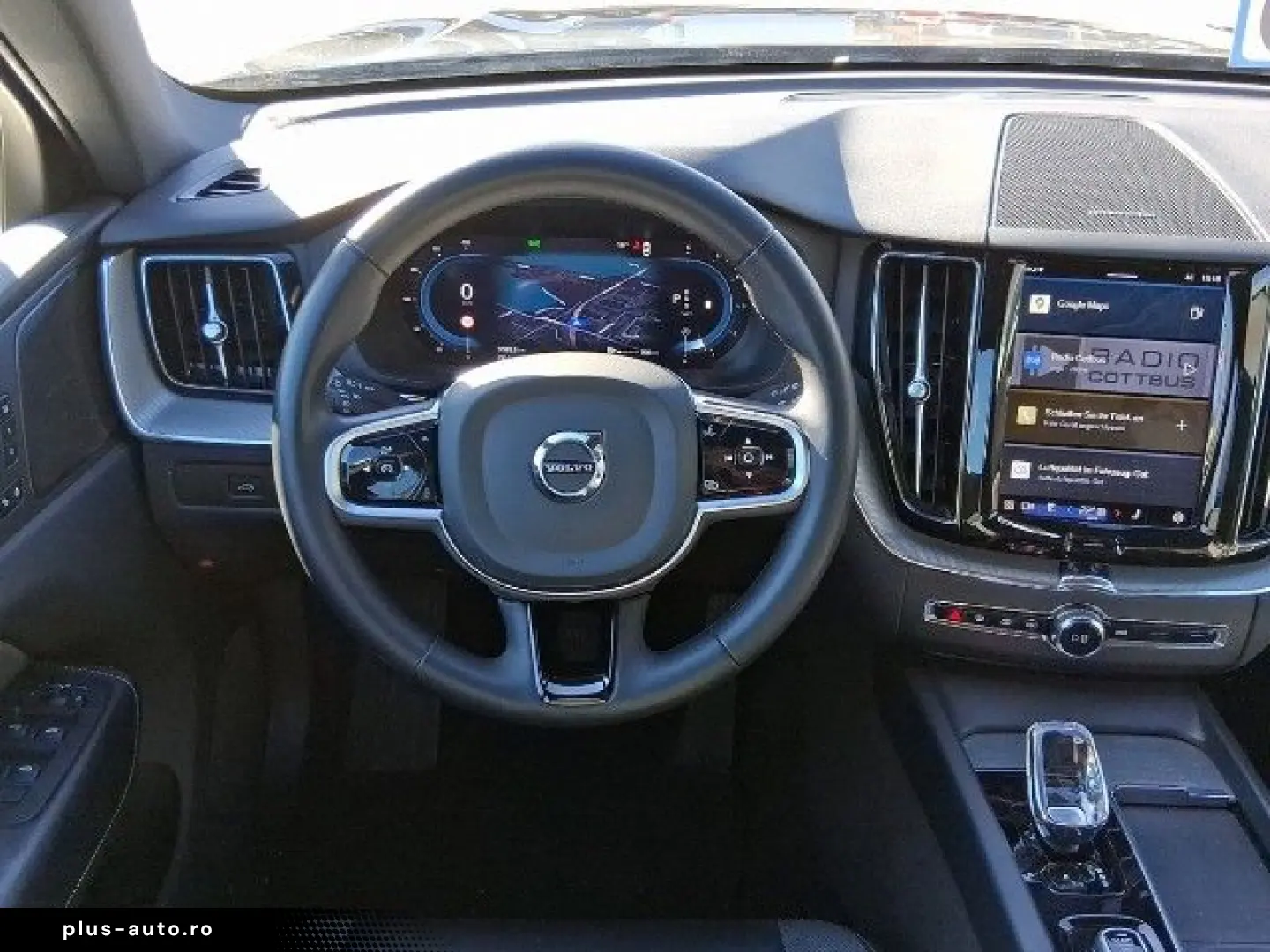 VOLVO XC60 2022 — imagine 13