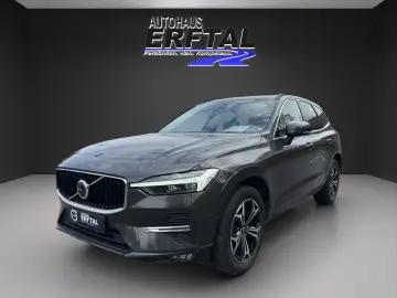 VOLVO XC60 B4 Diesel AWD Momentum Pro StandHZG AHK-kla