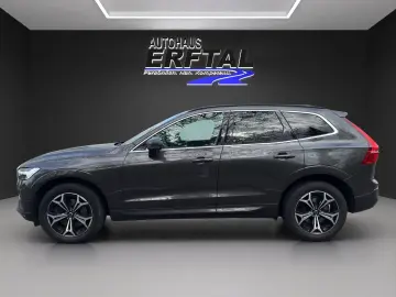 VOLVO XC60 B4 Diesel AWD Momentum Pro StandHZG AHK-kla
