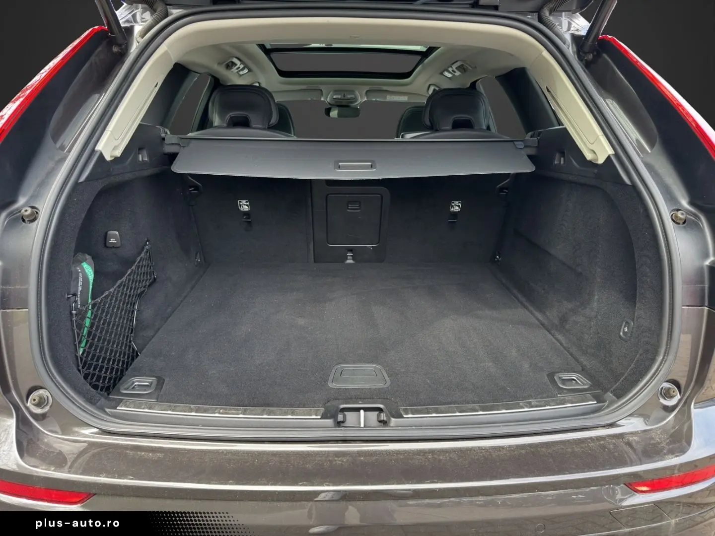 VOLVO XC60 2022 — imagine 9