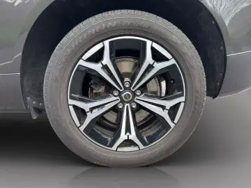 VOLVO XC60 B4 Diesel AWD Momentum Pro StandHZG AHK-kla