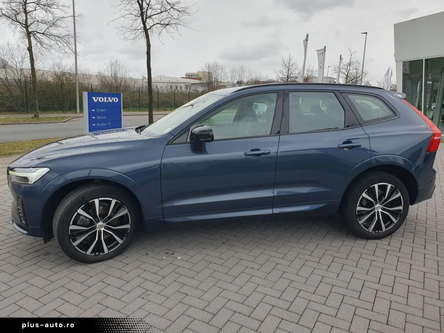 VOLVO XC60 2023 — imagine 6