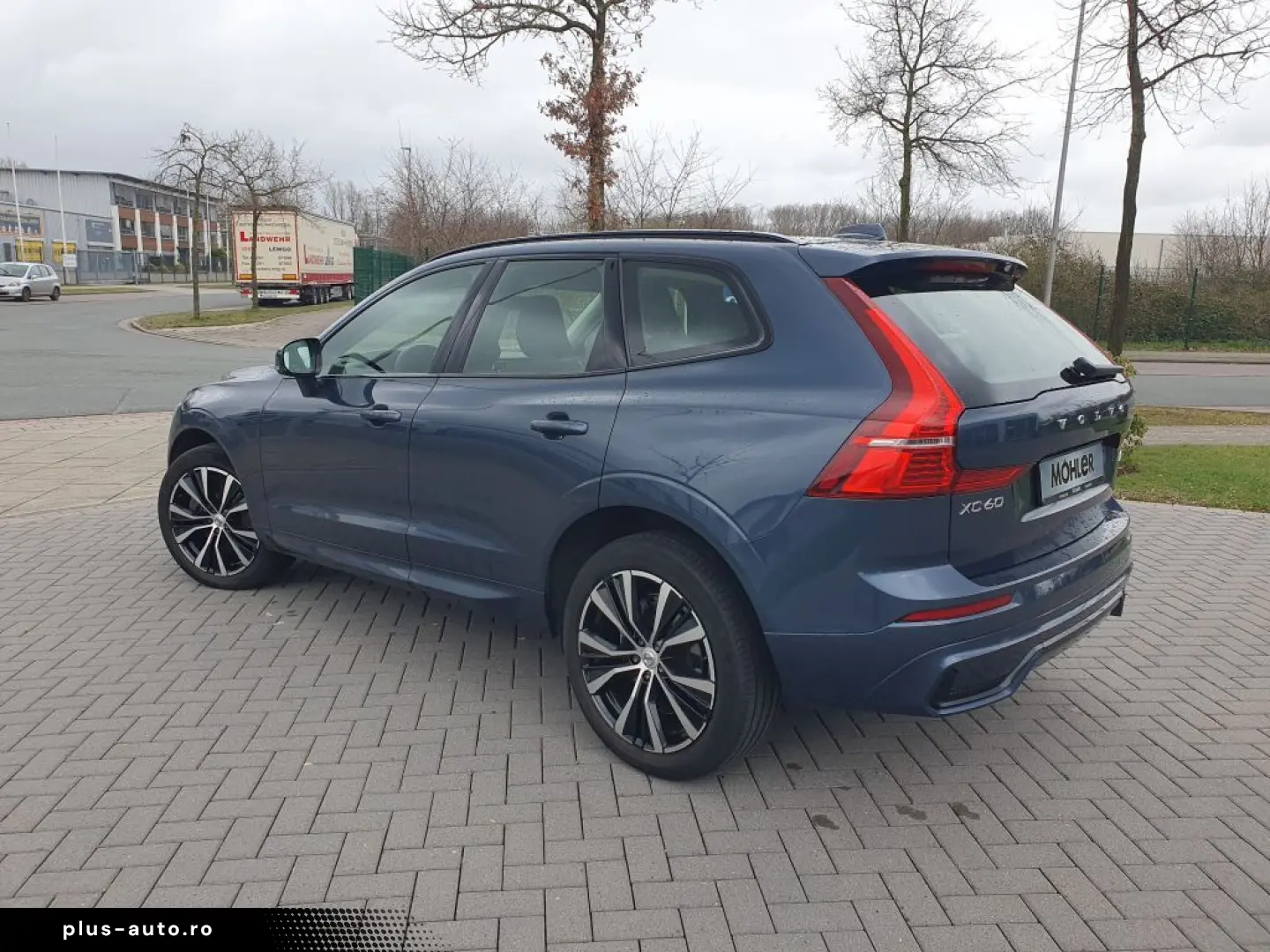 VOLVO XC60 2023 — imagine 7