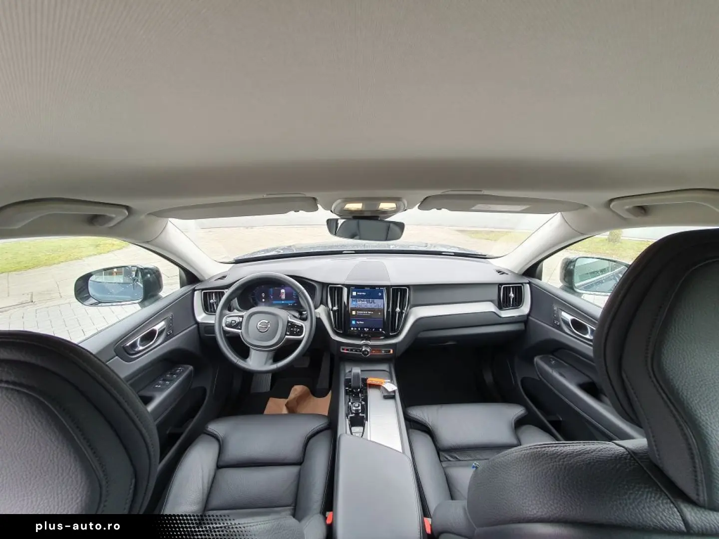 VOLVO XC60 2023 — imagine 13