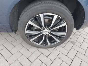 VOLVO XC60 B4 D AWD Plus Dark