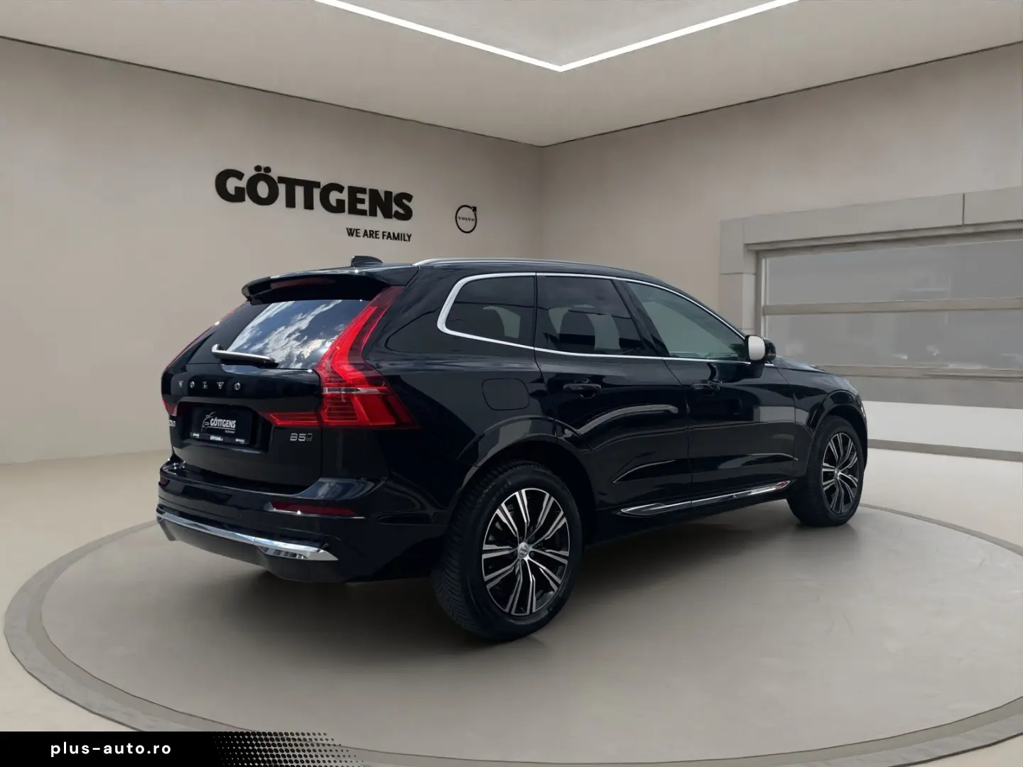 VOLVO XC60 B5 Inscription AWD AHK LED 360  LM PANO